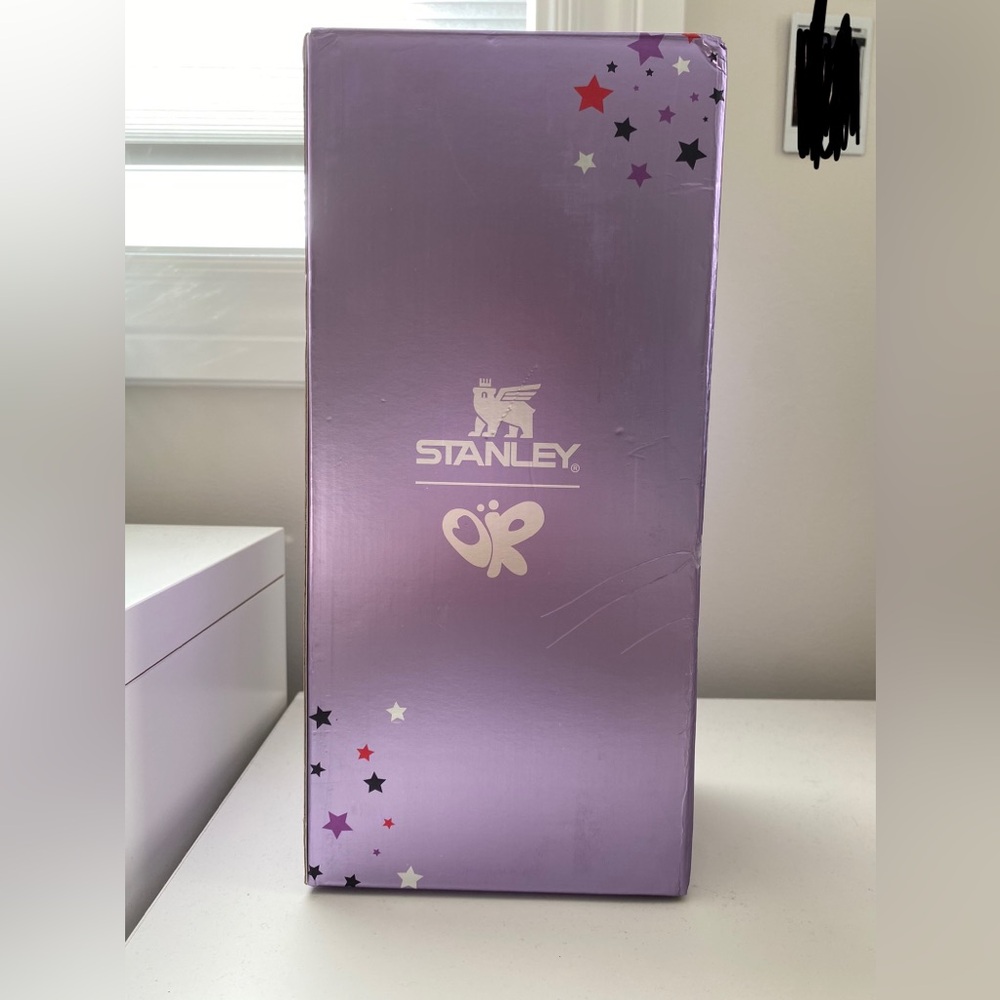 Stanley x Olivia Rodrigo Quencher H2.O FlowState™ Tumbler | 40 OZ